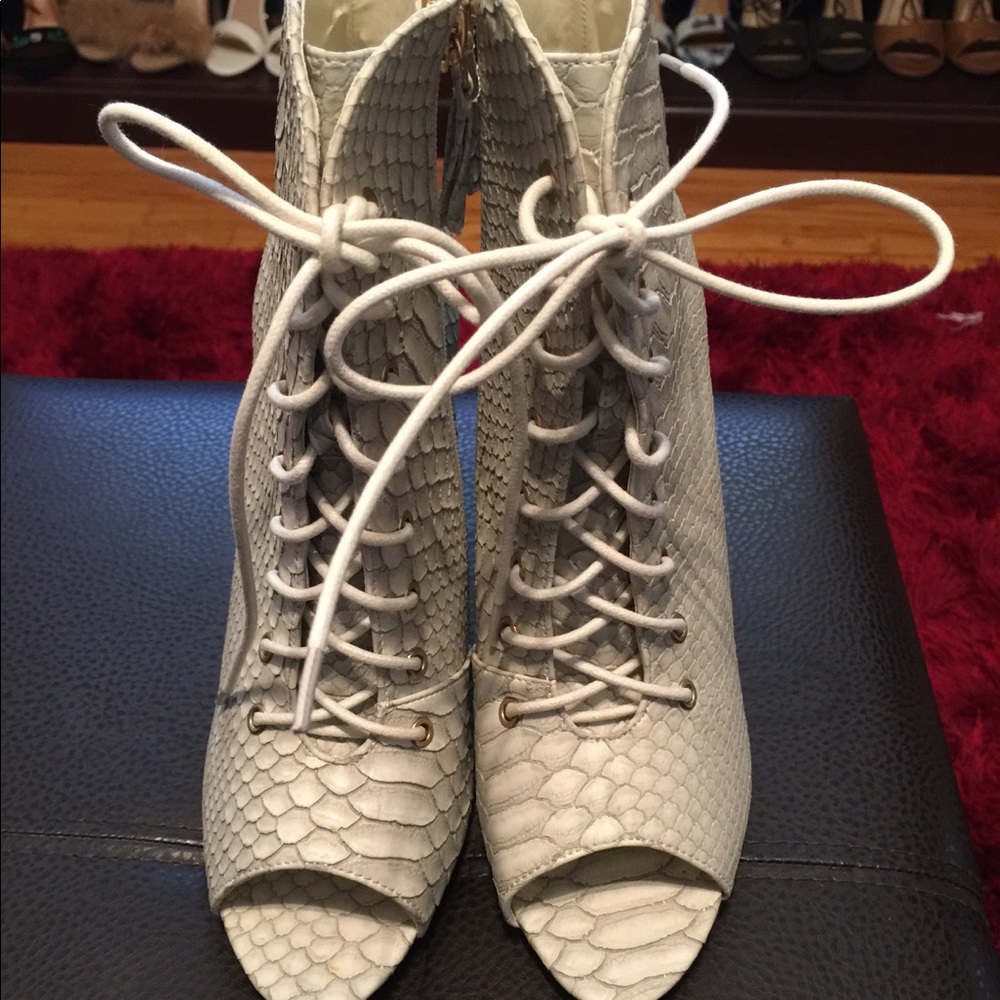 VERY NICE BOOTIES